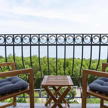 Apartment With Gorgeous View For 4 Persons, 33-5 *