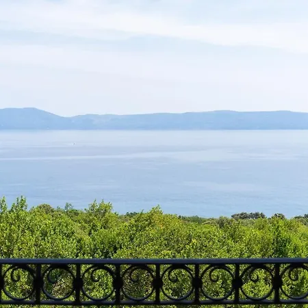 Appartement With Gorgeous View For 4 Persons, 33-5 *