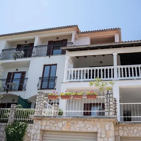 With Gorgeous View For 4 Persons, 33-5 Ravni