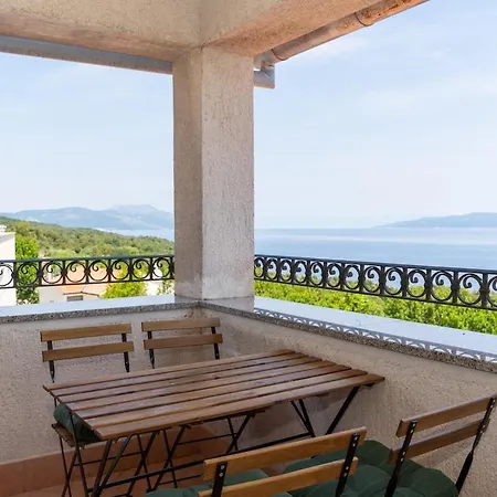 With Gorgeous View For 4 Persons, 33-5